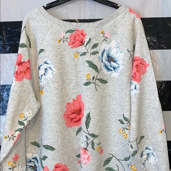 Old Navy Women's Floral Gray Sweater - Picture 2 of 2